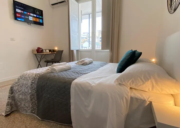 Conte Cavour Daire *